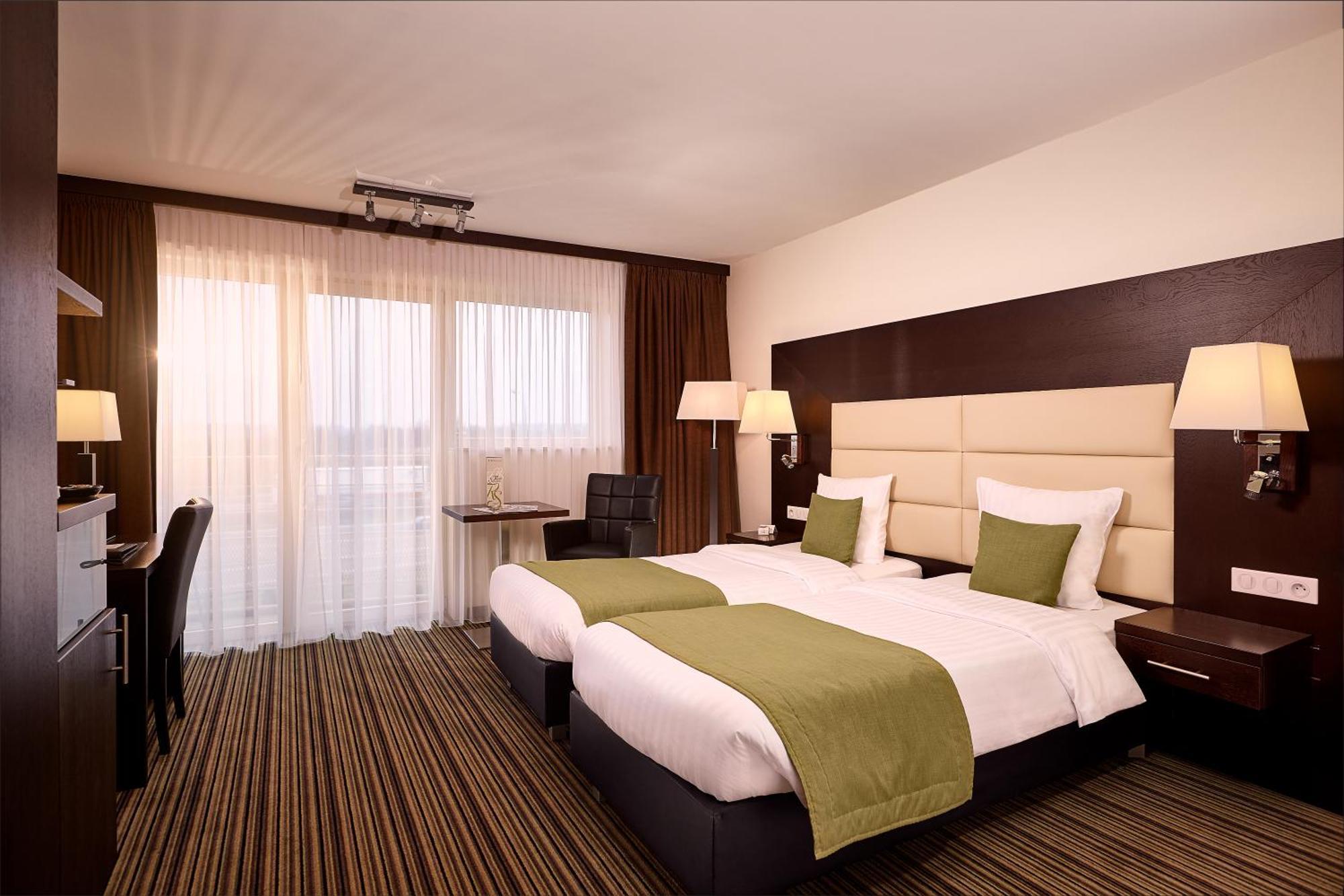 Standard Twin Room,683554851:JPEG